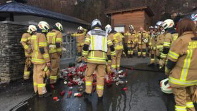 Brand Müll im Freien Thumbnail