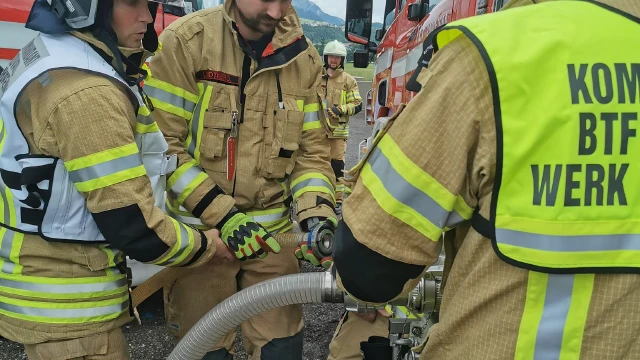 Einsatz Betriebsfeuerwehr Thumbnail