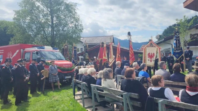 Fahrzeugweihe Feuerwehr Mühlbach Thumbnail